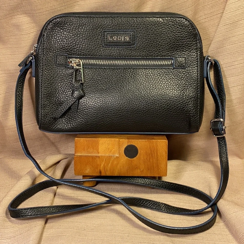 LODIS leather shoulder/crossbody bag hardly used
